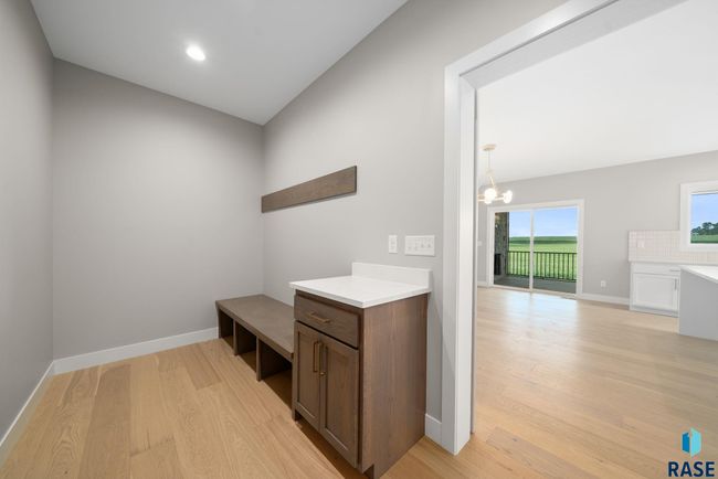 6604 E Hawker Cir, House other with 5 bedrooms, 4 bathrooms and null parking in Sioux Falls SD | Image 17