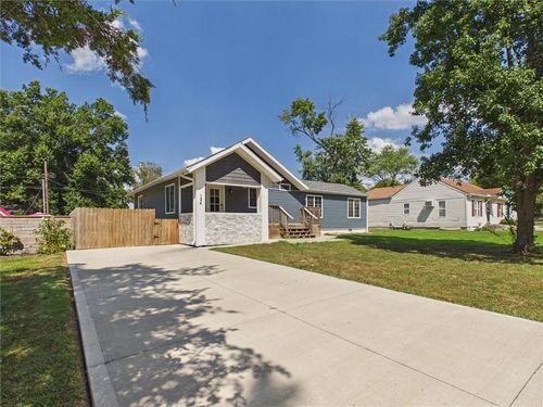 124 W 5th St, Adrian, MO, 64720-9252 | Card Image