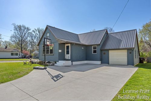 636 E Colfax Street, Hastings, MI, 49058 | Card Image
