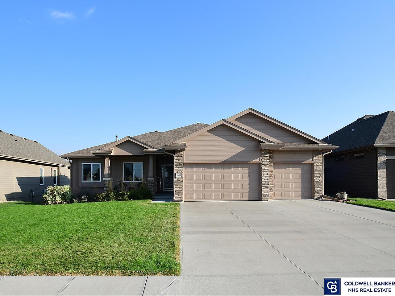 Girard St, Bennington, NE 68007