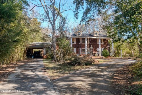 122 Old Fayetteville Rd, Leland, NC, 28451-8274 | Card Image