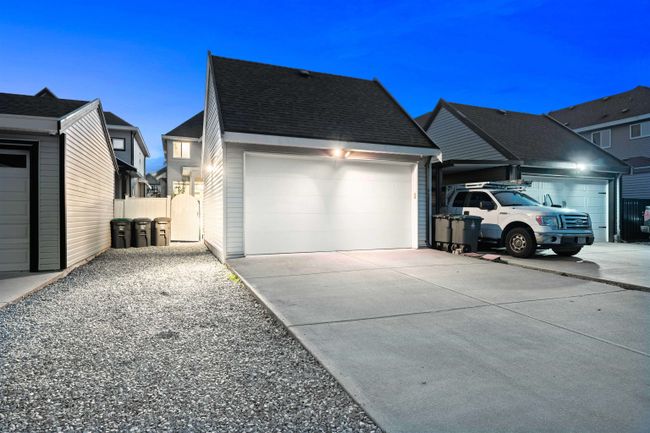 7278 194 Street, House other with 5 bedrooms, 3 bathrooms and 6 parking in Surrey BC | Image 36