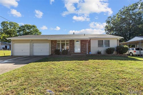 3205 Fleet Ln, Saint Charles, MO, 63301-1085 | Card Image