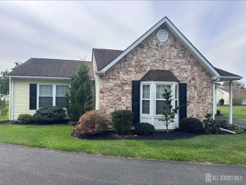 17 Ivy Ridge Close, Freehold, NJ, 07728-3872 | Card Image
