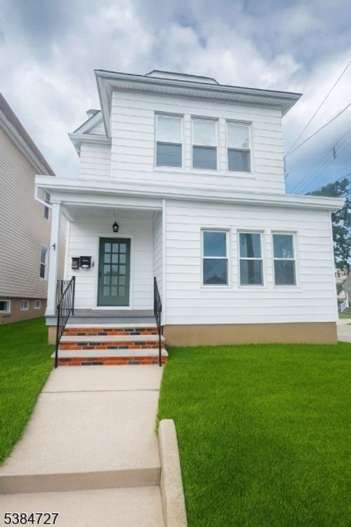 1 Glennon Pl, West Orange, NJ, 07052-5603 | Card Image