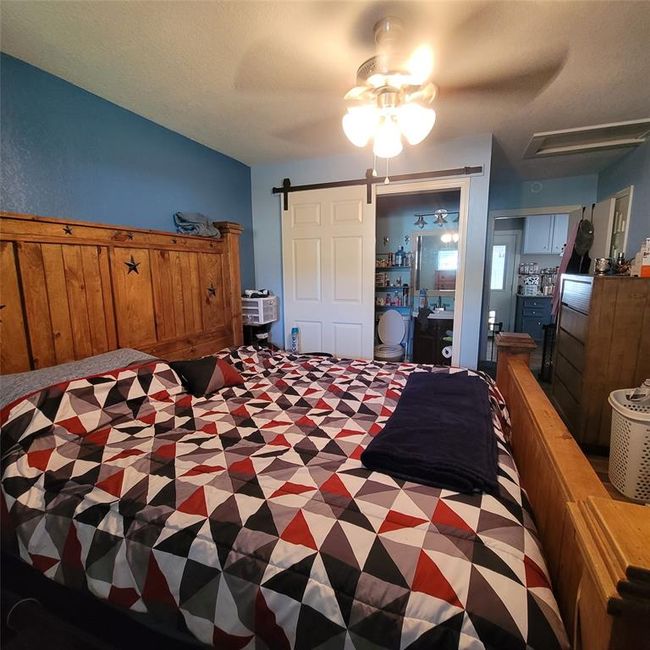 2117 Hickory Ln, House other with 4 bedrooms, 2 bathrooms and 2 parking in Pasadena TX | Image 15