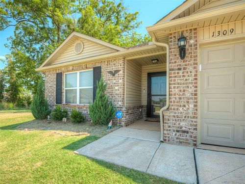 1309 Marble Ter, Noble, OK, 73068-7777 | Card Image