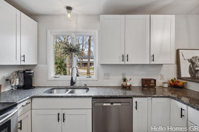 Kitchen | Image 10