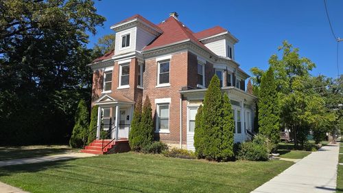 63 Hickory St, Chicago Heights, IL, 60411-4059 | Card Image