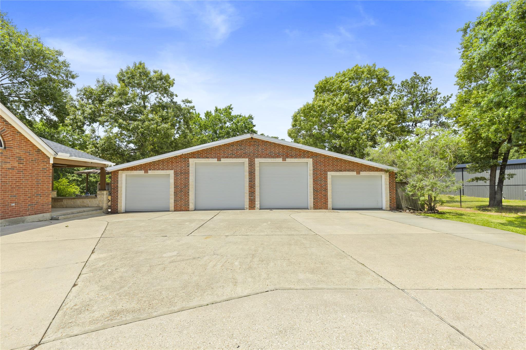 Residential Lease in Magnolia 3