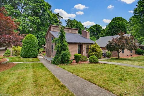 1884 Stonewood Dr, Winston Salem, NC, 27103-4758 | Card Image