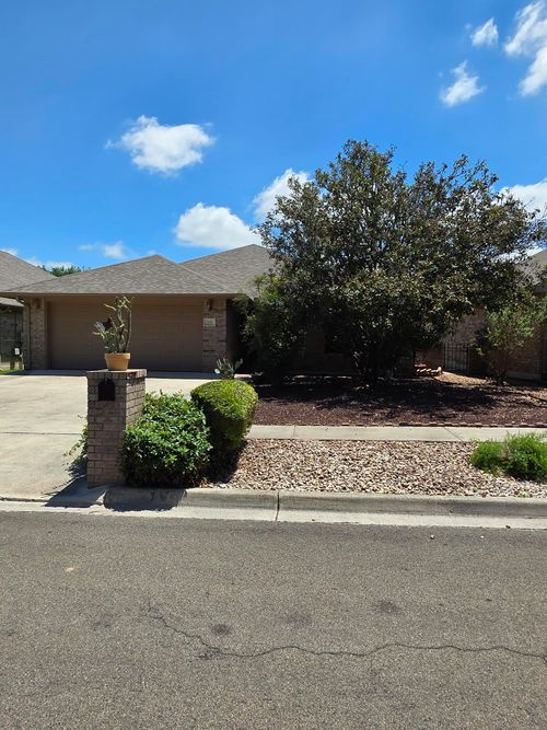 651 Purple Sage Dr, Seguin, TX, 78155-5269 | Card Image