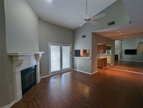 321-3840 Far West Blvd, Austin, TX, 78731-3039 | Card Image