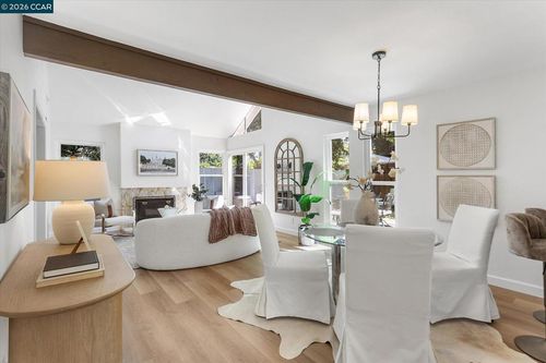 2407 Bay Meadows Cir, Pleasanton, CA, 94566-5438 | Card Image