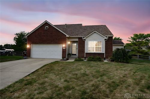 914 Providence Ct, Trenton, OH, 45067-9804 | Card Image