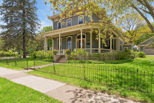 604 4th St N, Stillwater, MN, 55082-4827 | Card Image