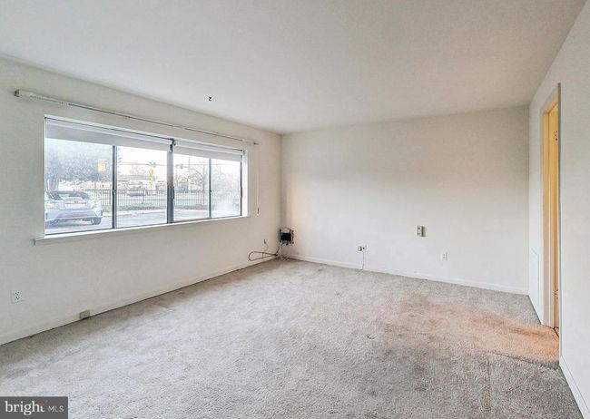 6-101 - 6 Monroe St, Condo with 2 bedrooms, 2 bathrooms and null parking in ROCKVILLE MD | Image 11