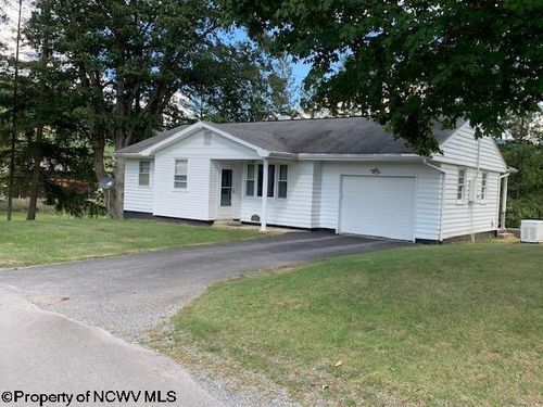 30 Dunham Cut, Belington, WV, 26250-7806 | Card Image