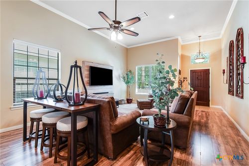209 Geode Ln, Jarrell, TX, 76537-1466 | Card Image
