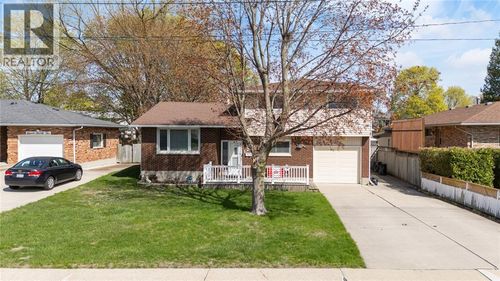 1126 Cathcart Blvd, Sarnia, ON, N7S2H5 | Card Image