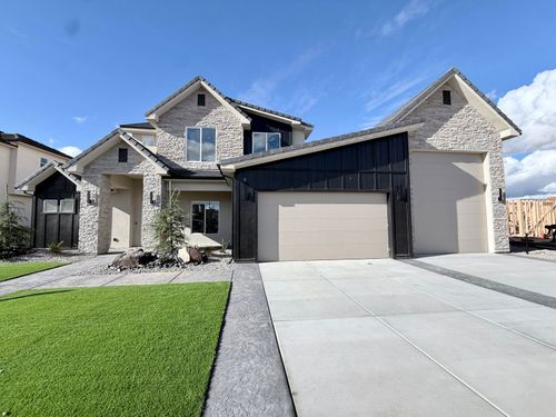 2814 S Woodrow Ln, Washington, UT, 84780-3646 | Card Image