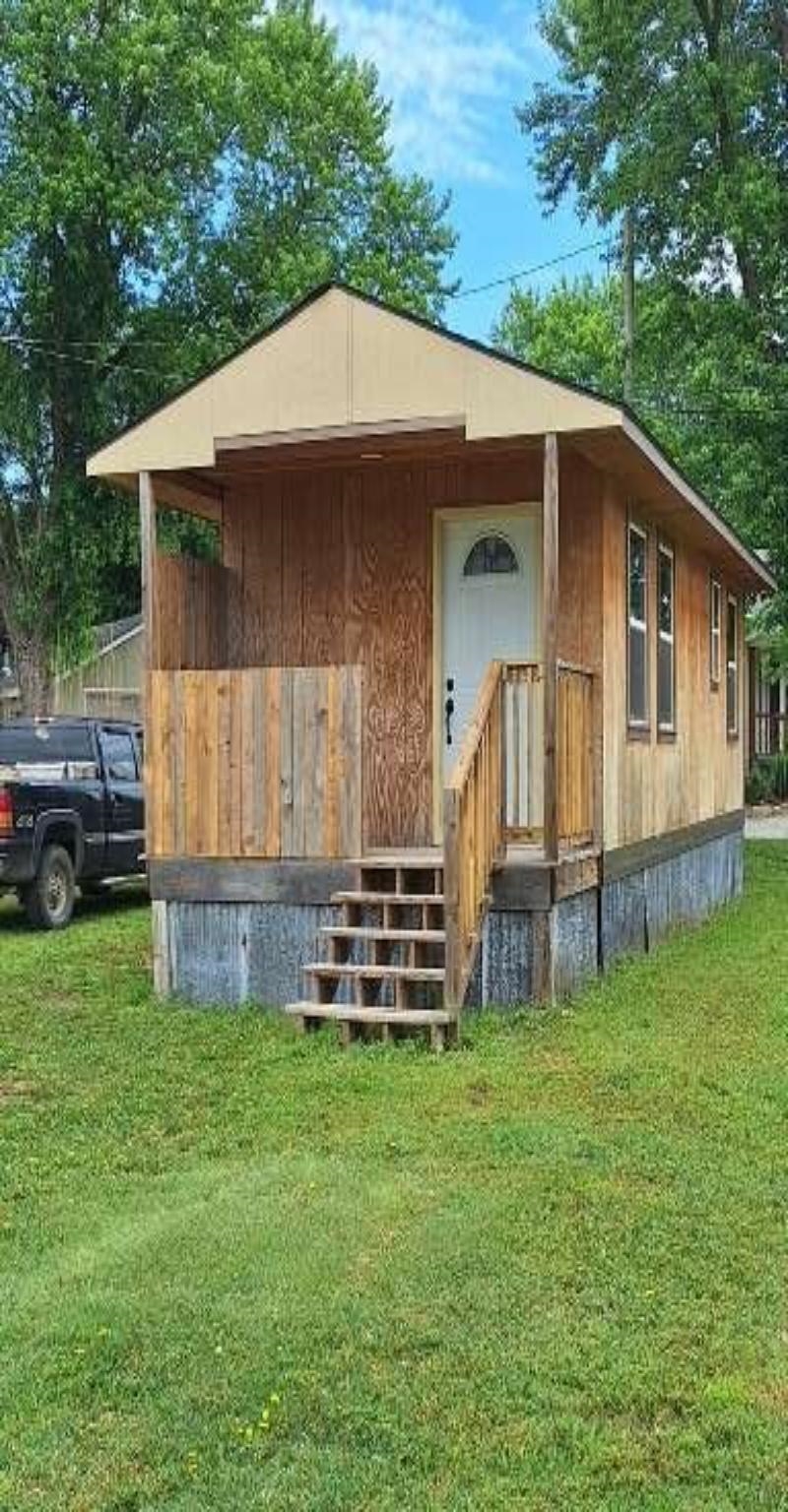 140 Grove St, Canton, KS 67428