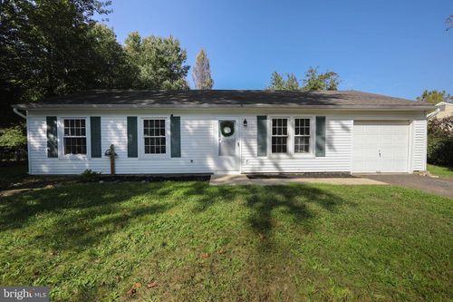 104 Wisteria Ln, Carneys Point, NJ, 08069-2246 | Card Image