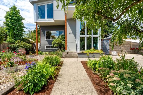 10045 9th Avenue Sw, Seattle, WA, 98146 | Card Image
