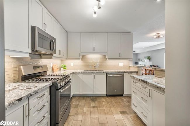 17 Hillcrest Dr, House other with 3 bedrooms, 3 bathrooms and 3 parking in Alliston ON | Image 5
