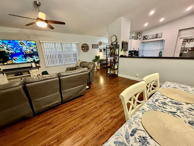 8421 Sw 41 St Ct, House other with 3 bedrooms, 2 bathrooms and null parking in Davie FL | Image 9