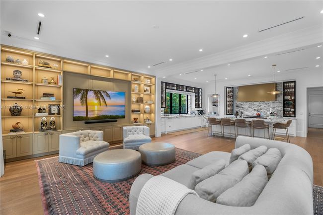 6575 Sw 96 Th St, House other with 7 bedrooms, 9 bathrooms and null parking in Pinecrest FL | Image 5