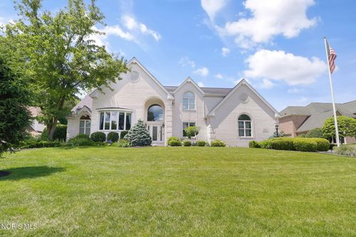602 Laguna Pt, Holland, OH, 43528-9038 | Card Image