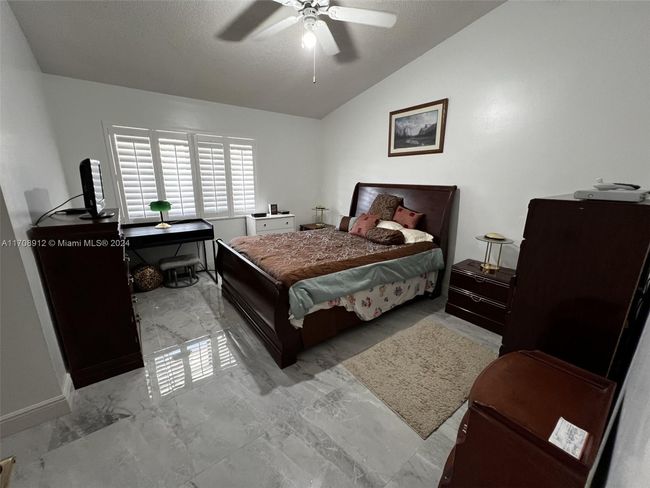 4389 Carambola Cir N, Condo with 2 bedrooms, 3 bathrooms and null parking in Coconut Creek FL | Image 8