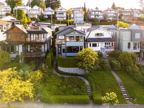 4371 Puget Dr, Vancouver, BC, V6L2V7 | Card Image