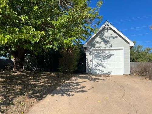 33 Shady Brook Cir, Abilene, TX, 79605-4309 | Card Image