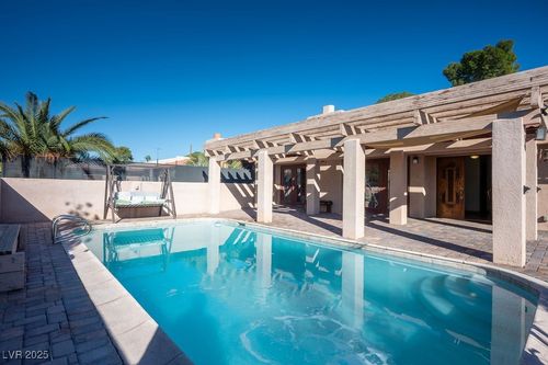 3482 Villa Hermosa Dr, Las Vegas, NV, 89121-4036 | Card Image