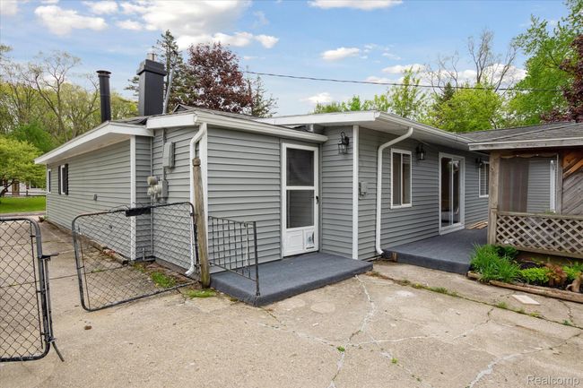 41-1932-Henbert-Rd-West-Bloomfield-Township-MI-48324-WindowStill-42.jpg | Image 42