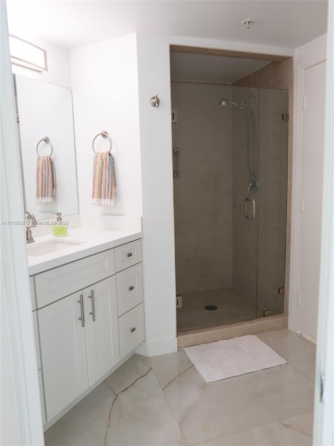 APT-1509 - 9066 Sw 73 Rd Ct, Condo with 2 bedrooms, 2 bathrooms and null parking in Pinecrest FL | Image 22
