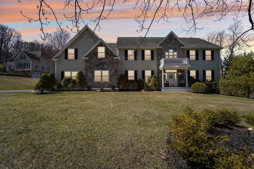 4 Long Hill Rd, East Fishkill, NY, 12533-6423 | Card Image