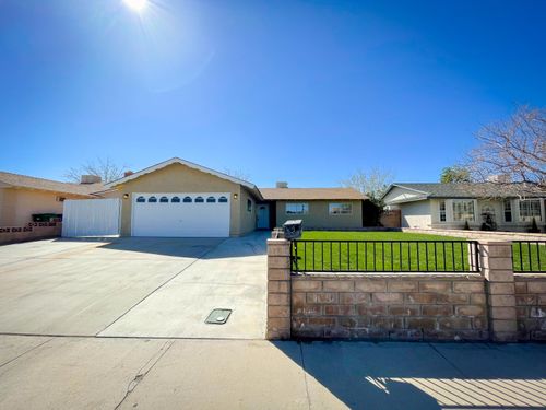 429 Peg Street, Ridgecrest, CA, 93555 | Card Image