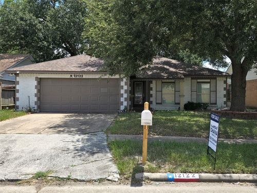 12122 E Marsham Cir, Houston, TX, 77066-4122 | Card Image