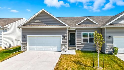 812 Juneberry Dr, Palo, IA, 52324 | Card Image