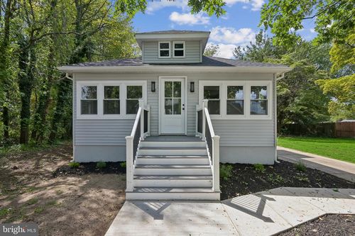 10 Andaloro Way, WESTVILLE, NJ, 08093-1637 | Card Image