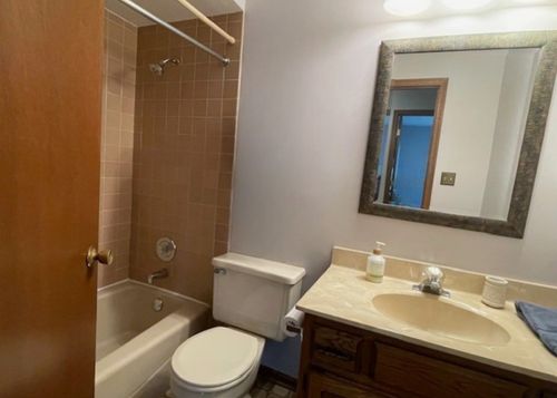 10S305 Havens Dr, Downers Grove, IL, 60516-5163 | Card Image