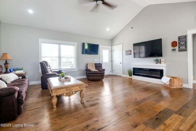 240 Brennan Ct, House other with 3 bedrooms, 2 bathrooms and null parking in Shepherdsville KY | Image 28