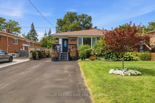2407 Barclay Rd, Burlington, ON, L7R2B7 | Card Image
