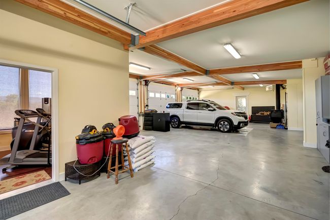 Interior of 3 car garage | Image 20