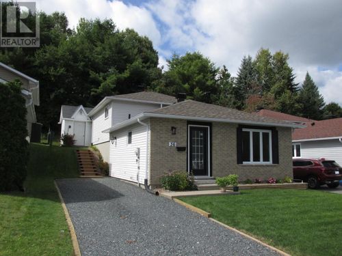 36 Hergott Ave, Elliot Lake, ON, P5A3A8 | Card Image
