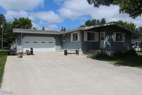 400 4th St S, Fairmount, ND, 58030-4151 | Card Image