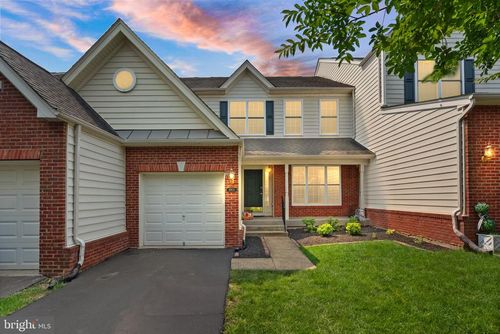 15831 Fourmile Creek Ct, HAYMARKET, VA, 20169-5427 | Card Image